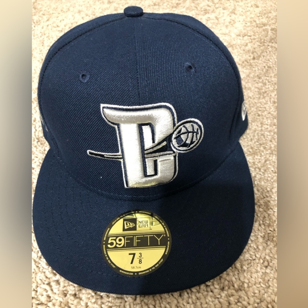 Detroit Pistons New Era Navy Cap with Metallic Logo